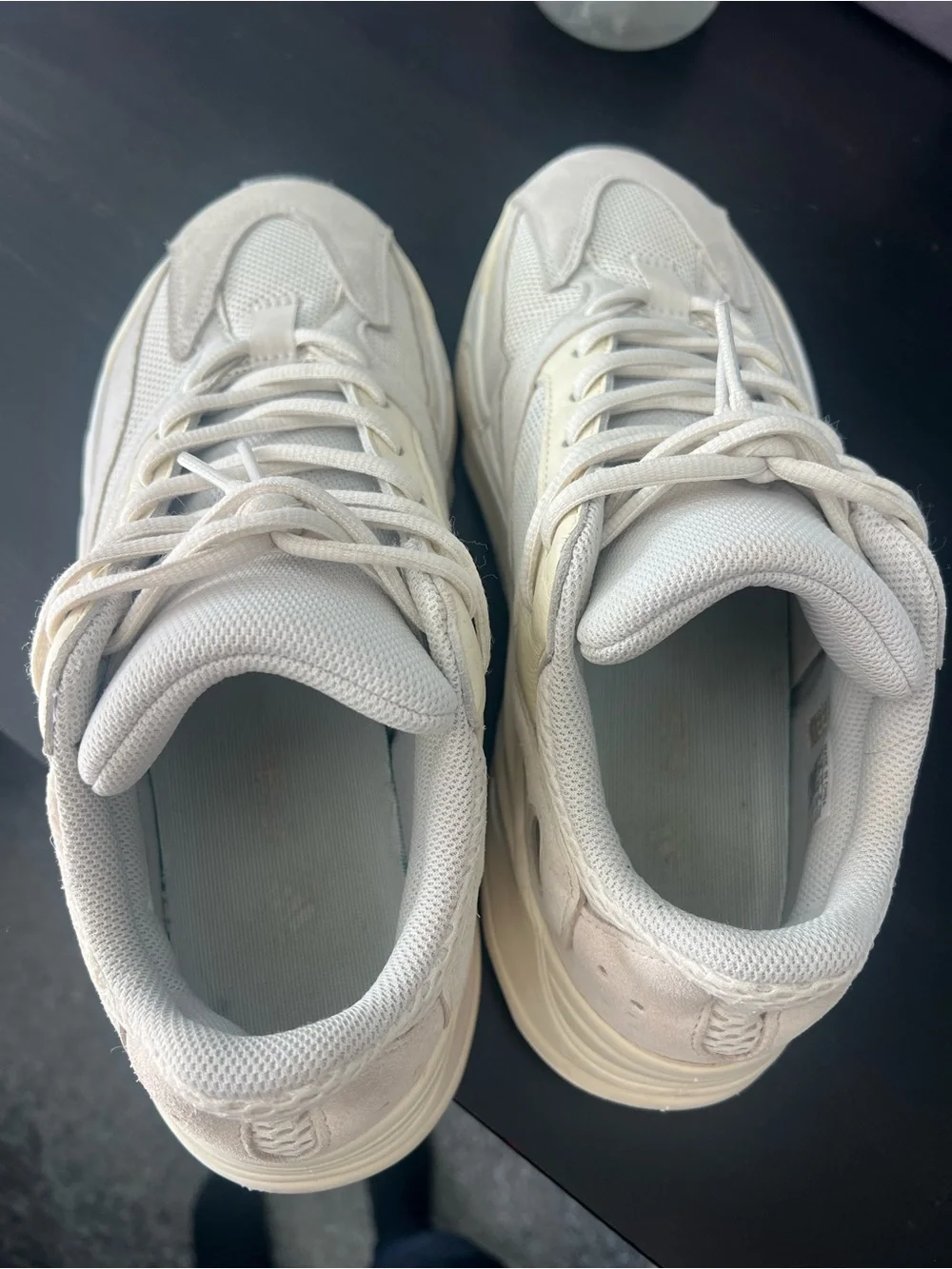 Yeezy Boost 700 Analog